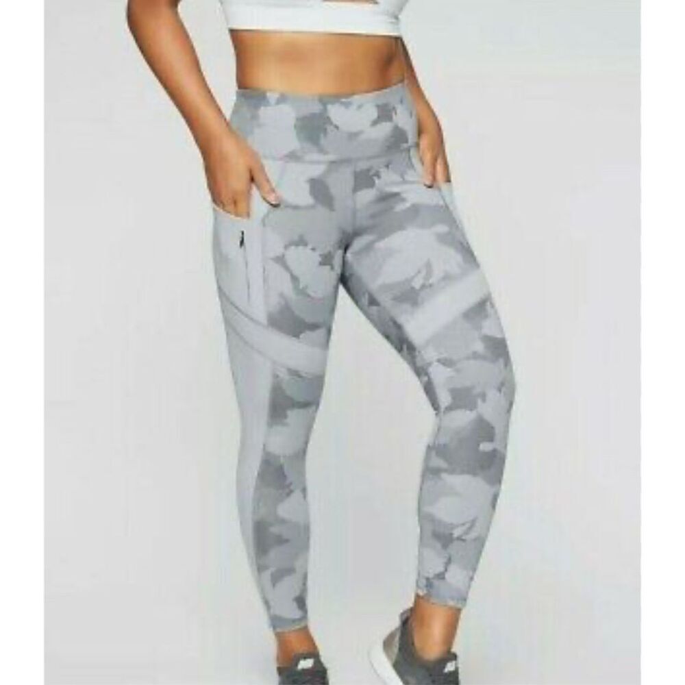 NEW Athleta All In Camo 7/8 Tight Sculptek Legging Pockets Size Medium Grey Camo